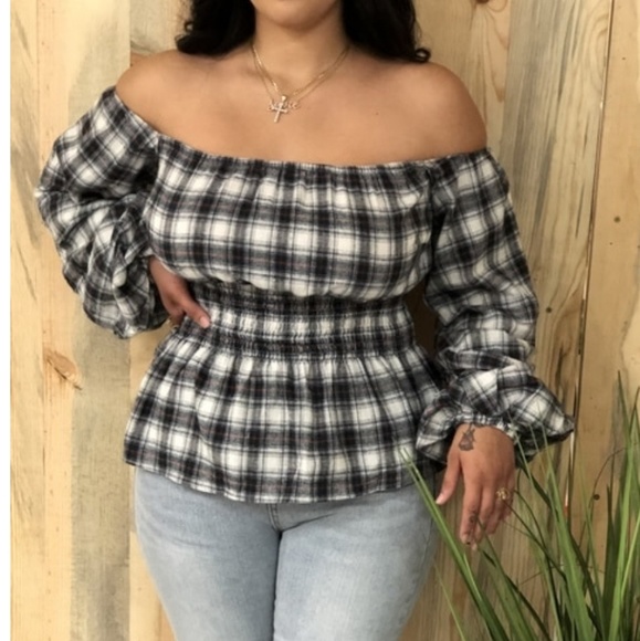 🚨//The Ginger// plaid puff sleeve Blouse - Picture 8 of 8